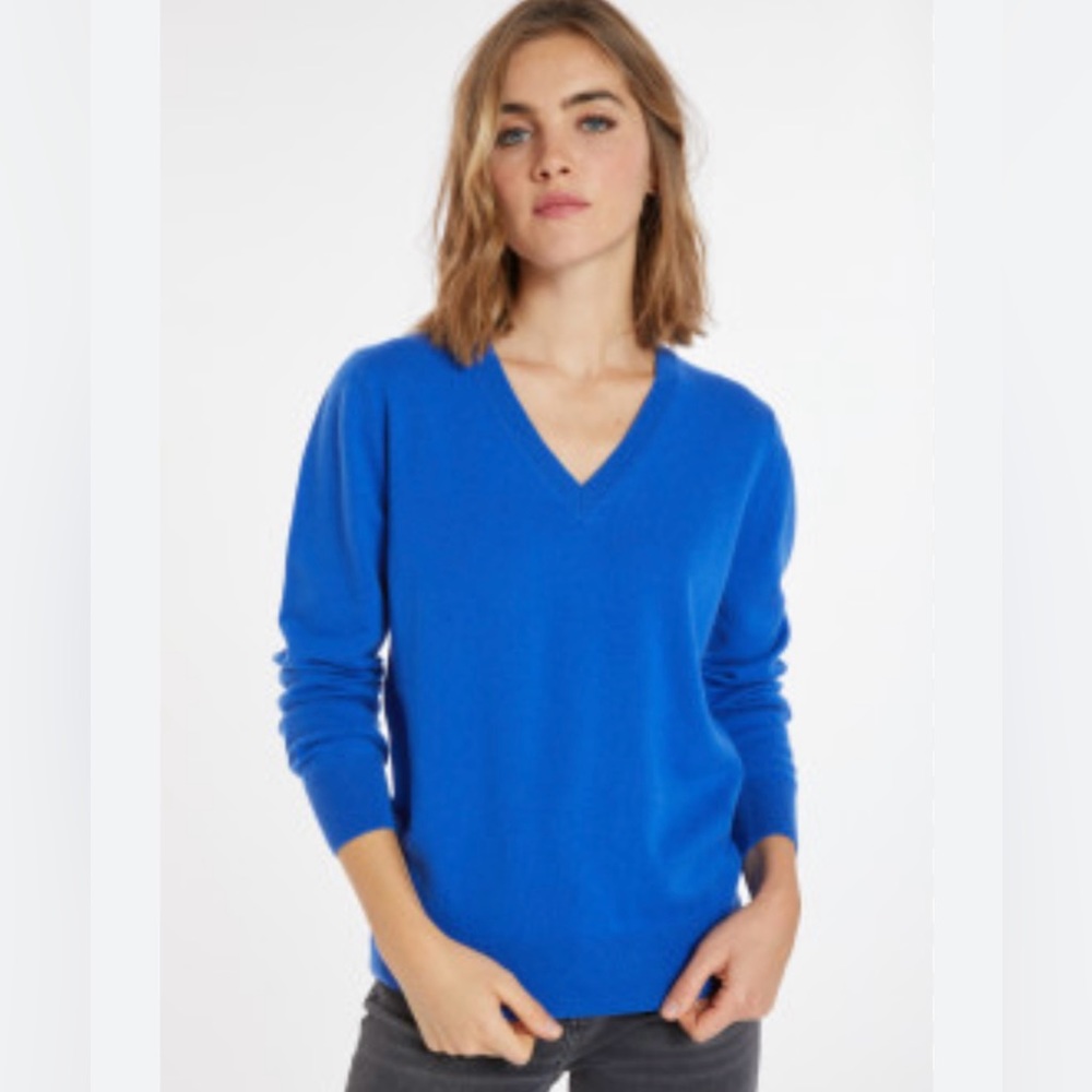 Apt.9 women’s size medium V-neck long sleeve sweater merino ‎ wool blend